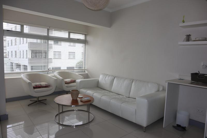 To Let 1 Bedroom Property for Rent in Sea Point Western Cape